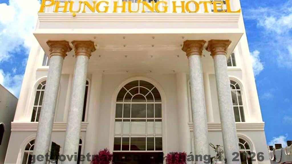 Thái độ phục vụ tại khách sạn được đánh giá tích cực với đội ngũ nhân viên nhiệt tình.