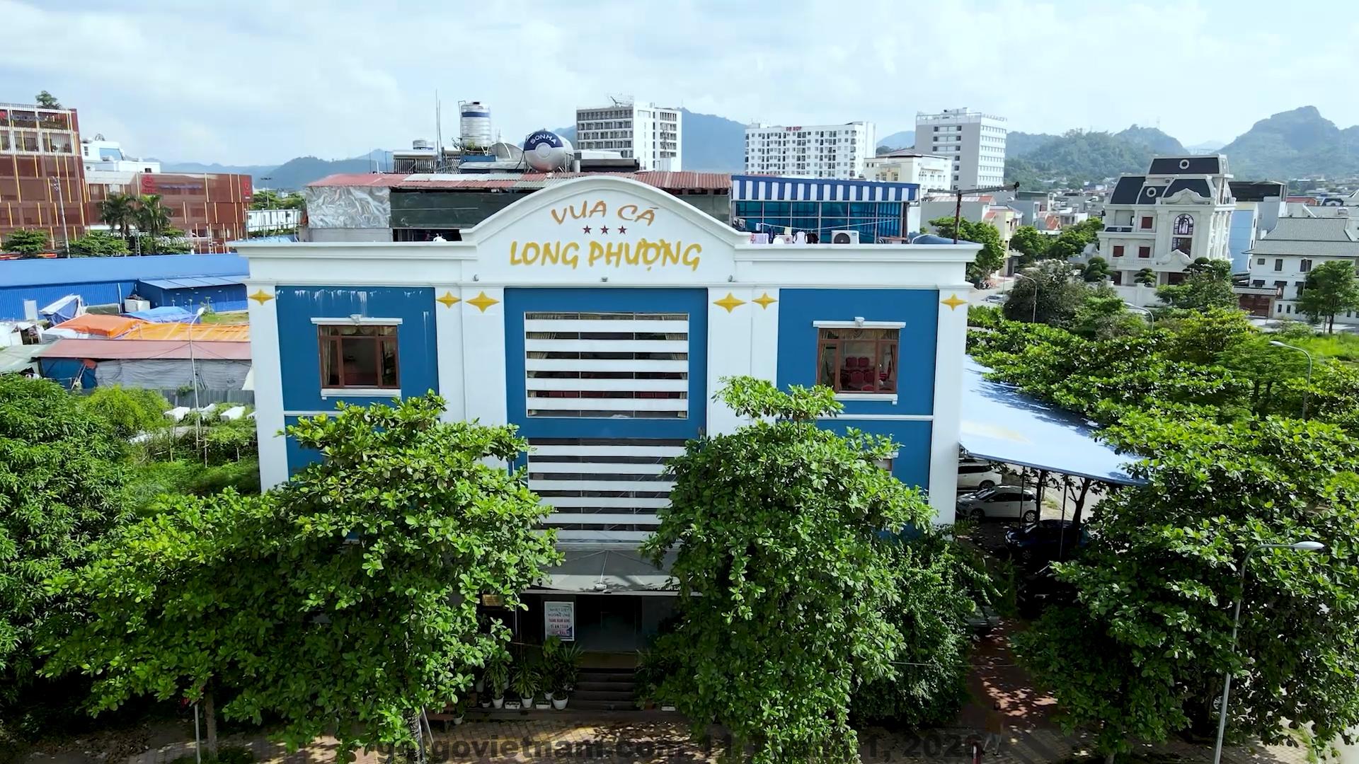 Khu vực ăn uống đơn giản tại Khách Sạn Phương Lâm