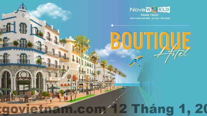 Hồ bơi ngoài trời tại khách sạn.