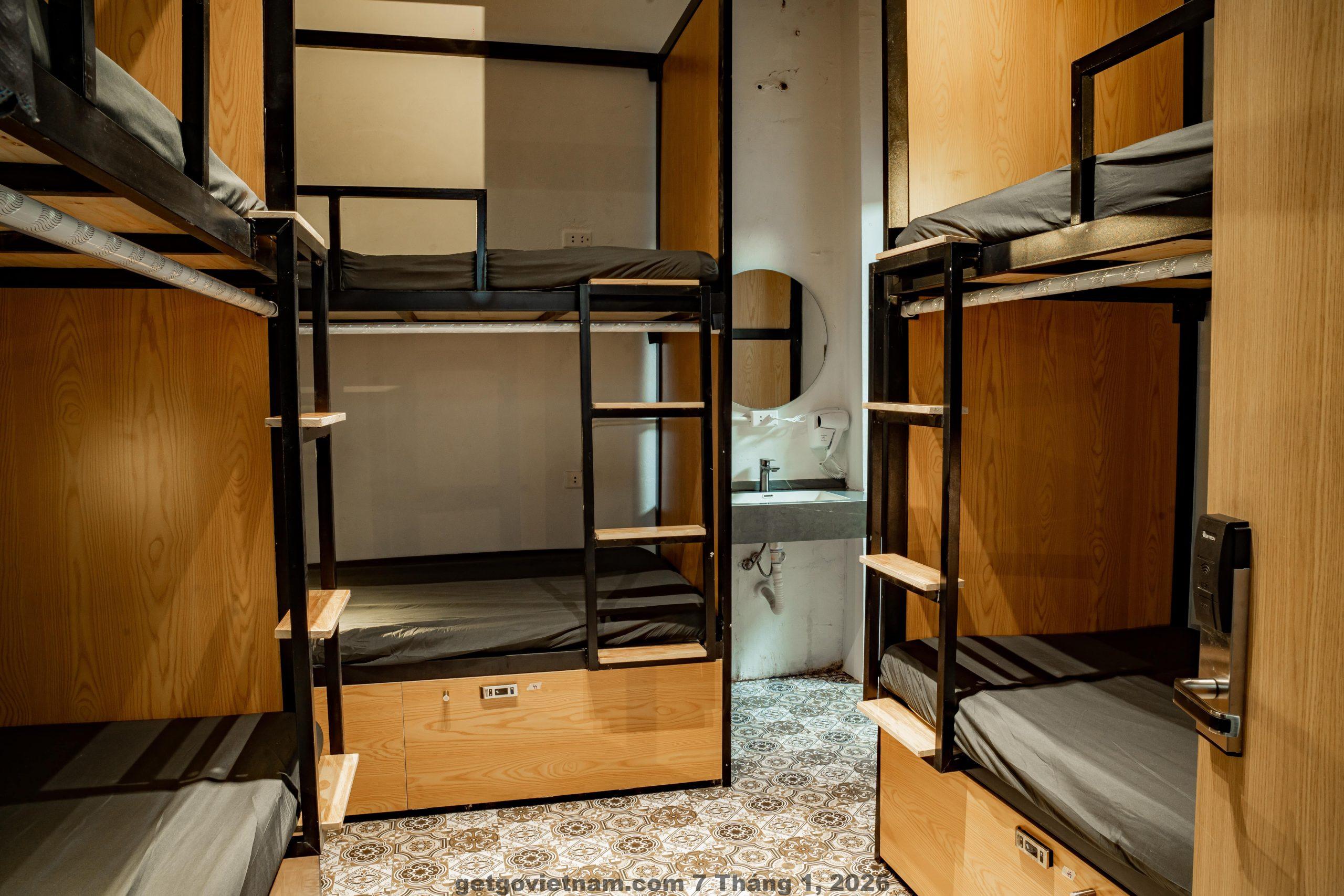 Không gian sinh hoạt chung Quiri Hostel Hanoi