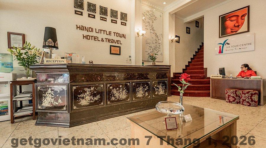Khu vực lễ tân Hanoi Little Town Hotel