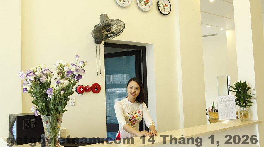 receptionist 2