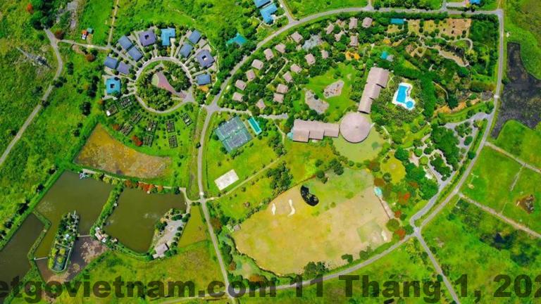 So sánh phân khúc: Nhà Nghỉ Hảo Thắm và các resort lớn tại Cúc Phương