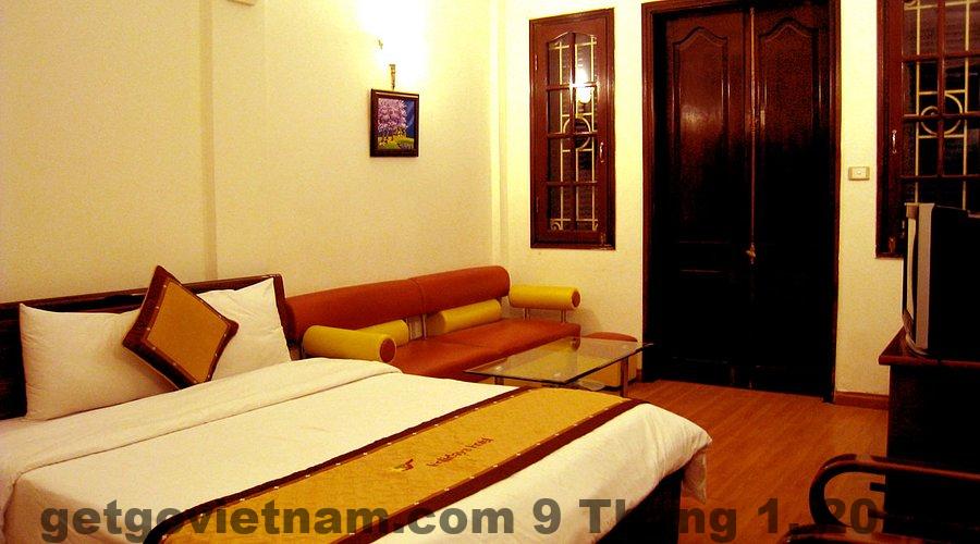 Hanoi Holiday Silver Hotel Review 2026: Ở Phố Cổ Có Đáng Tiền? 4 Phòng nghỉ tại Hanoi Holiday Silver Hotel với diện tích nhỏ và nội thất cơ bản