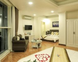 royal-hotel-ha-long-647860b64c251-1