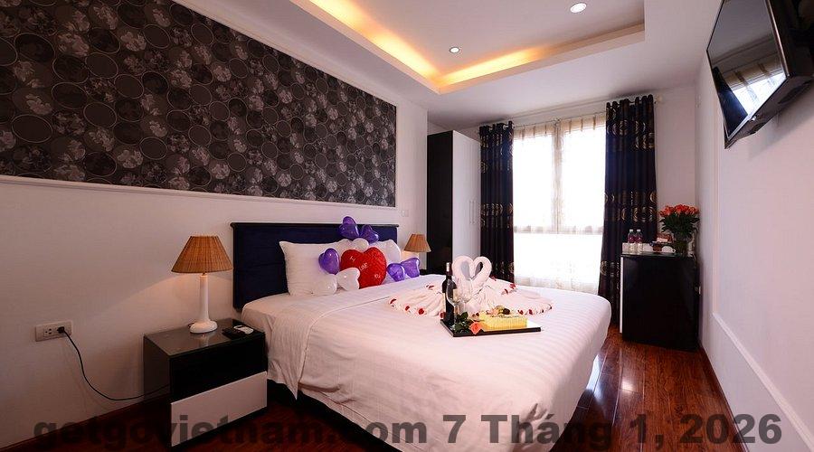 Golden Sun Hotel Hà Nội Review 2026: Ở Phố Cổ Có Đáng Tiền? 4 Phòng nghỉ tiêu chuẩn tại Golden Sun Hotel với diện tích nhỏ, nội thất cơ bản