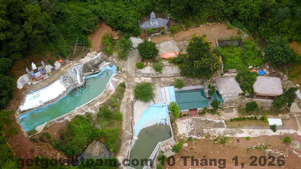 Rừng thông Sóc Sơn bao quanh khu Ao Garden