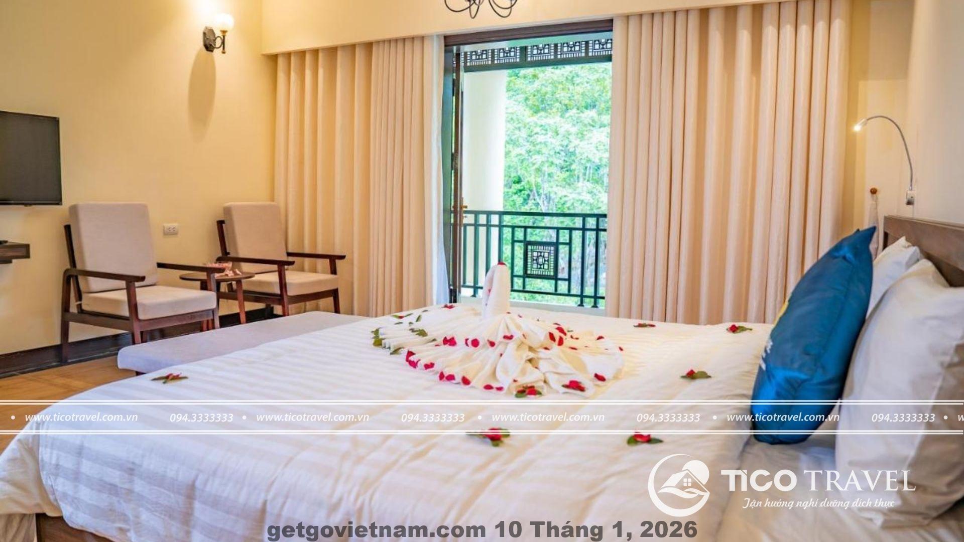 Bữa sáng buffet với nhiều món ăn đa dạng, tươi ngon.