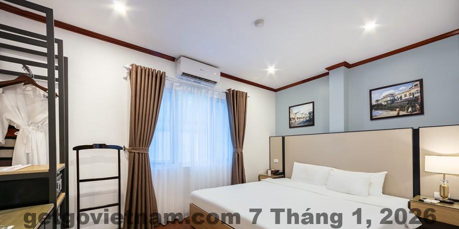 Phòng hạng cao hơn tại A25 Hotel 30 An Dương có diện tích nhỉnh hơn và ánh sáng tốt