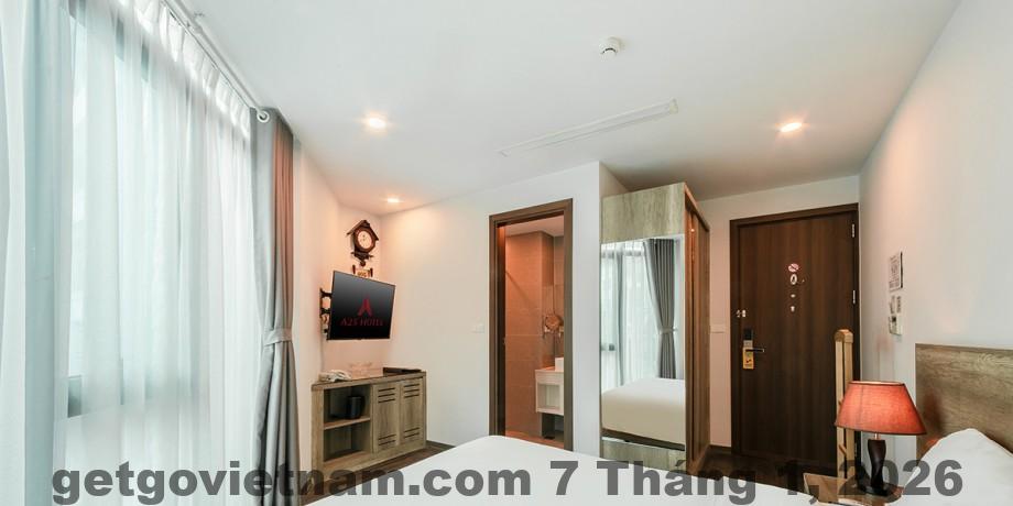 Hành lang khách sạn Hotel Hoàng Tử với quy mô nhỏ