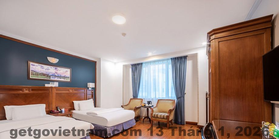 Hồ bơi và khu vực công cộng tại khách sạn