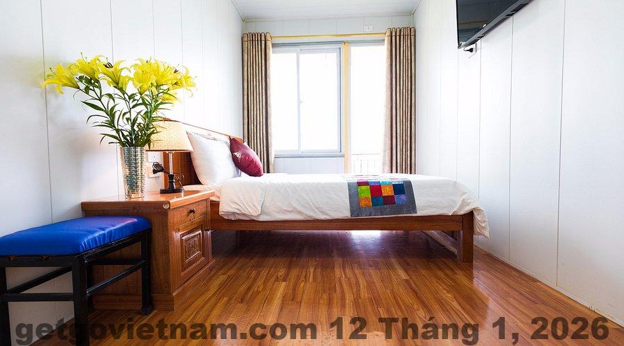 Khu vực ăn sáng tại Sapa Center View Hotel với không gian gọn gàng và thực đơn đơn giản