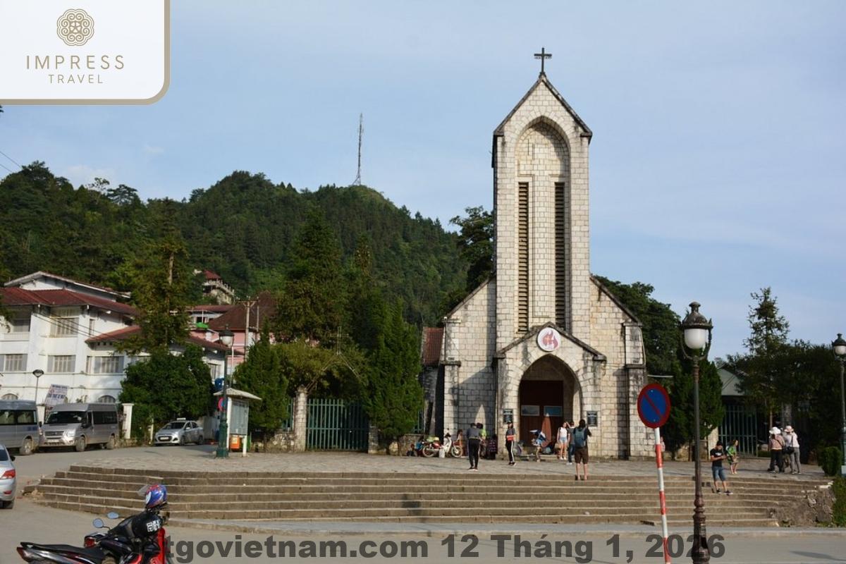 Nhà thờ Đá Sa Pa – điểm tham quan nổi tiếng chỉ cách Sapa Global Hotel khoảng 7 đến 10 phút đi bộ