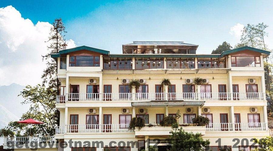 View núi từ khu vực gần Sapa Center View Hotel là điểm cộng lớn về trải nghiệm