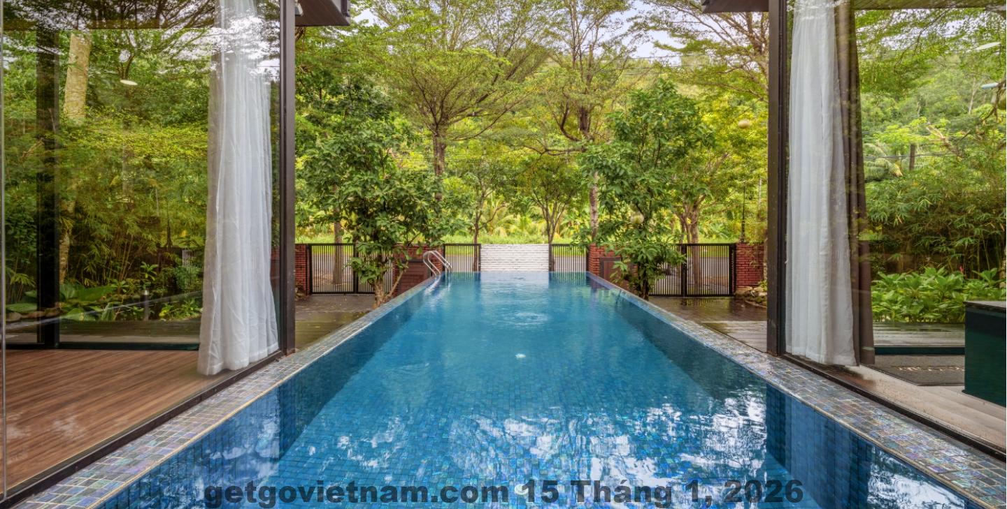 Tổng thể khách sạn Munvilla Hotel tại Đông Anh Hà Nội với thiết kế đơn giản, không gian thoáng