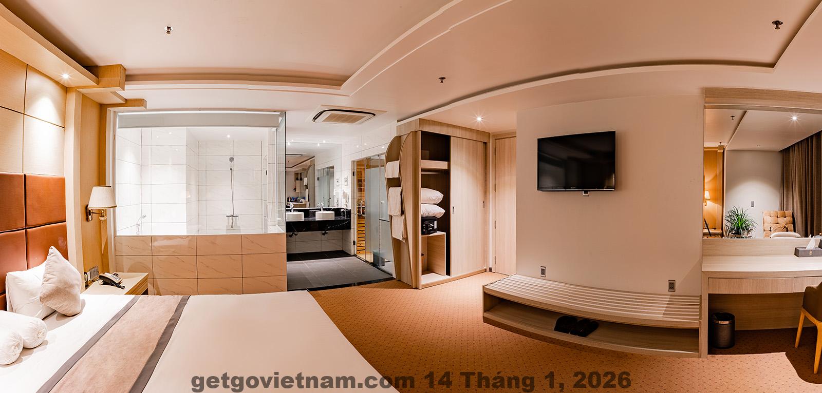 Khu vực lễ tân Holiday Hotel 2 Hải Phòng với phong cách đơn giản, phục vụ cơ bản