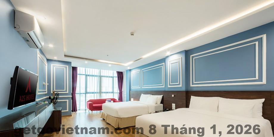 Phòng suite tại A25 Hotel Lê Đức Thọ với nội thất đơn giản, tập trung công năng