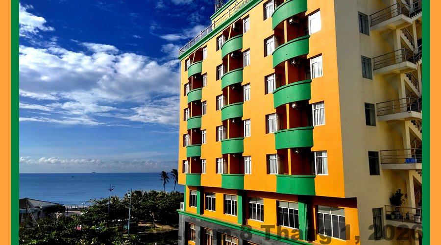 Nhân viên khách sạn thân thiện, tạo ấn tượng tốt cho khách lưu trú.