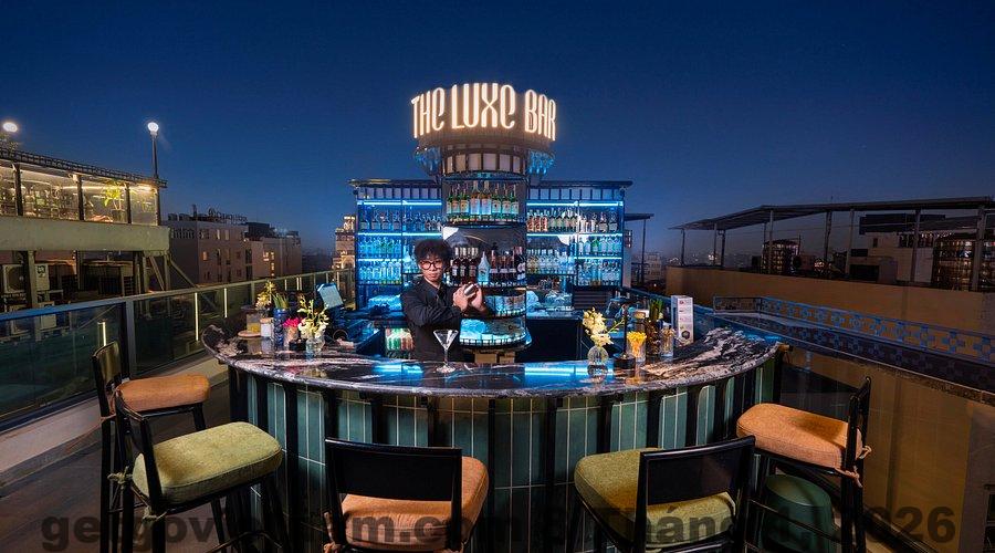 Khu vực ăn sáng tại HNC Premier Hotel & Residences với không gian gọn gàng và thực đơn cơ bản