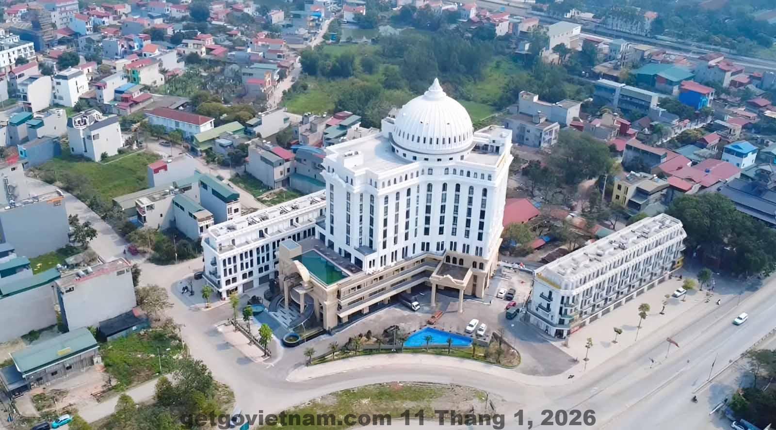 Khu vực sảnh lễ tân The Dome Hotel Hà Nam gọn gàng, ánh sáng tốt