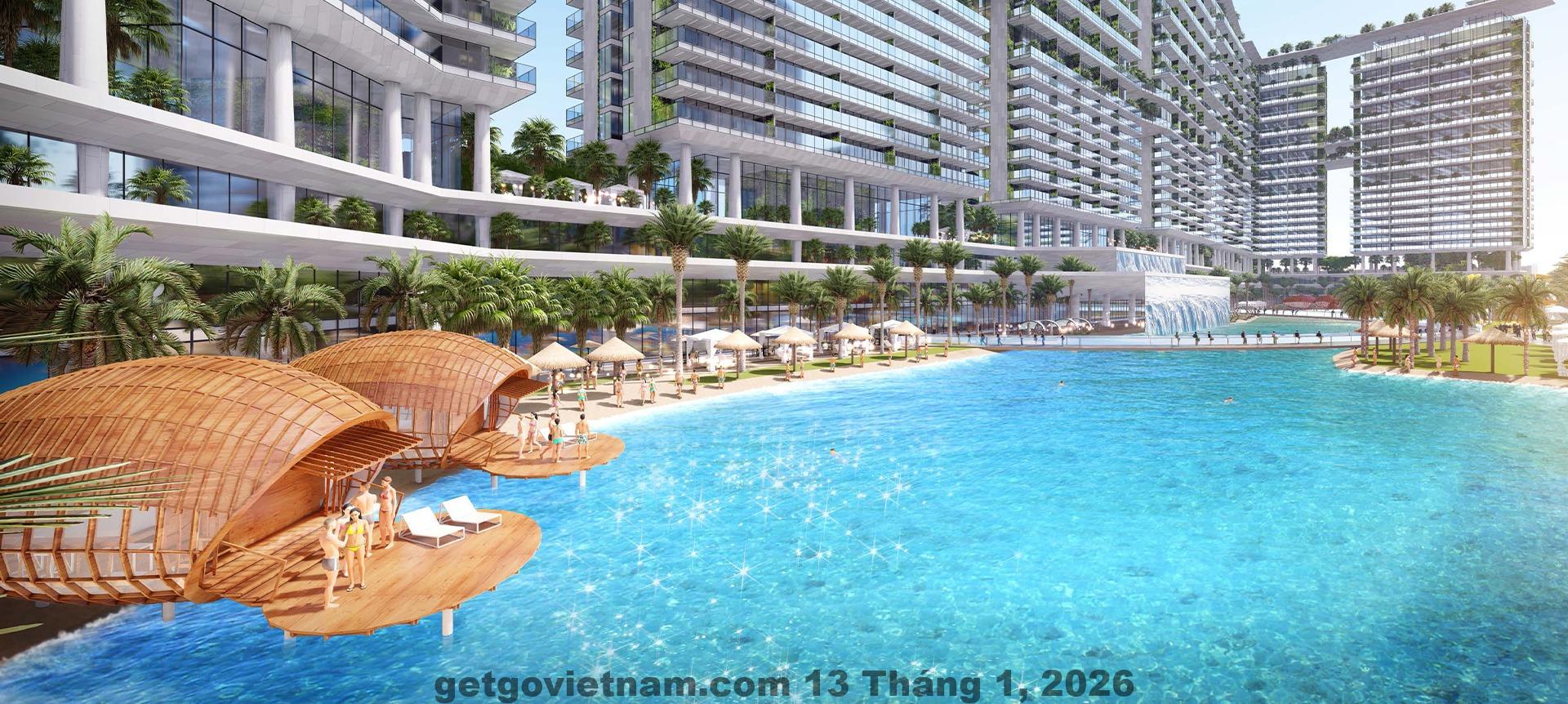 Cảnh biển Sầm Sơn gần Sunshine Hotel, một trong những điểm thu hút du khách