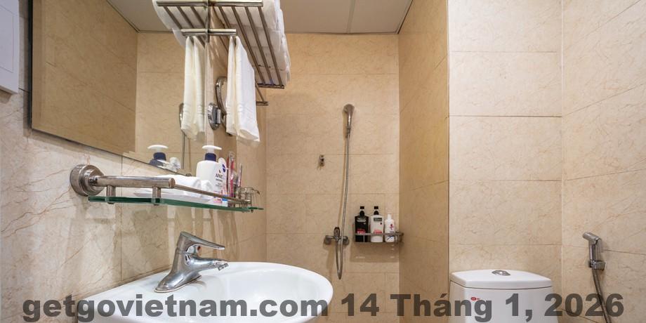 Phòng tiêu chuẩn A25 Hotel 223 Bạch Mai trong phân khúc giá tầm trung
