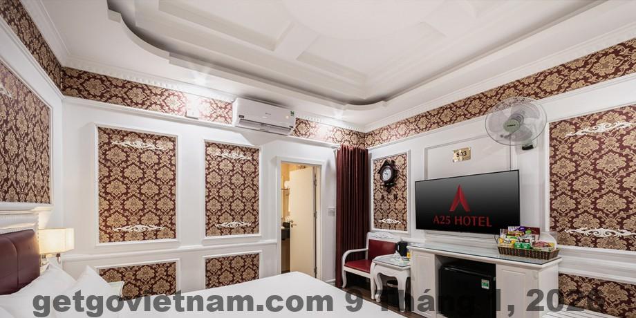 Phòng tiêu chuẩn tại Khách Sạn A25 Dịch Vọng Hậu với diện tích vừa và nội thất cơ bản