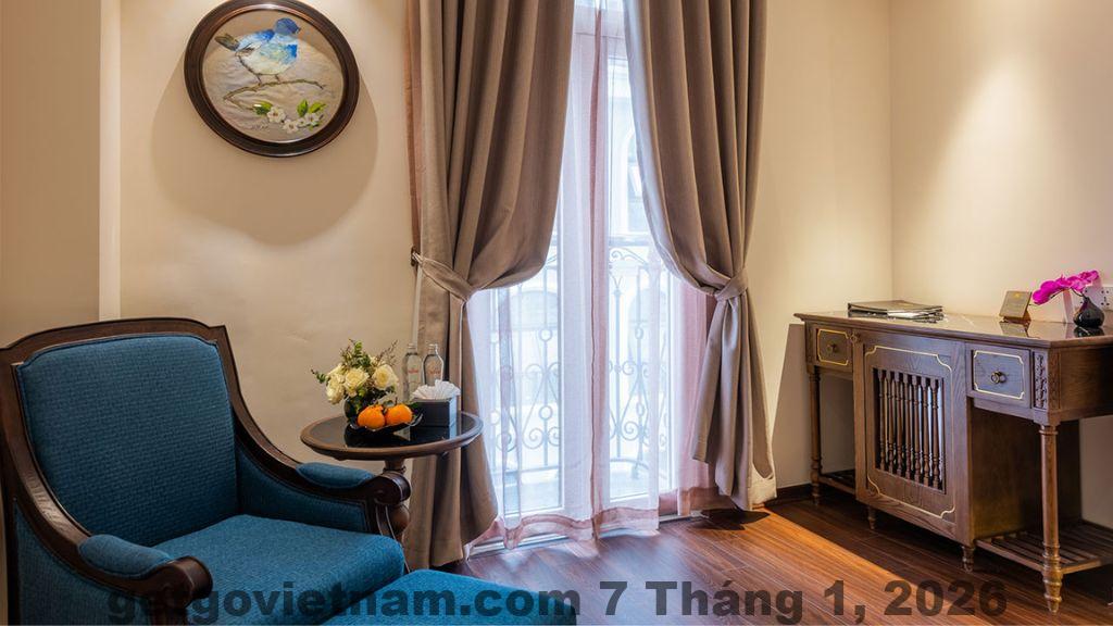 Phòng tắm Tirant Hotel sạch sẽ, đầy đủ tiện nghi tiêu chuẩn 4 sao