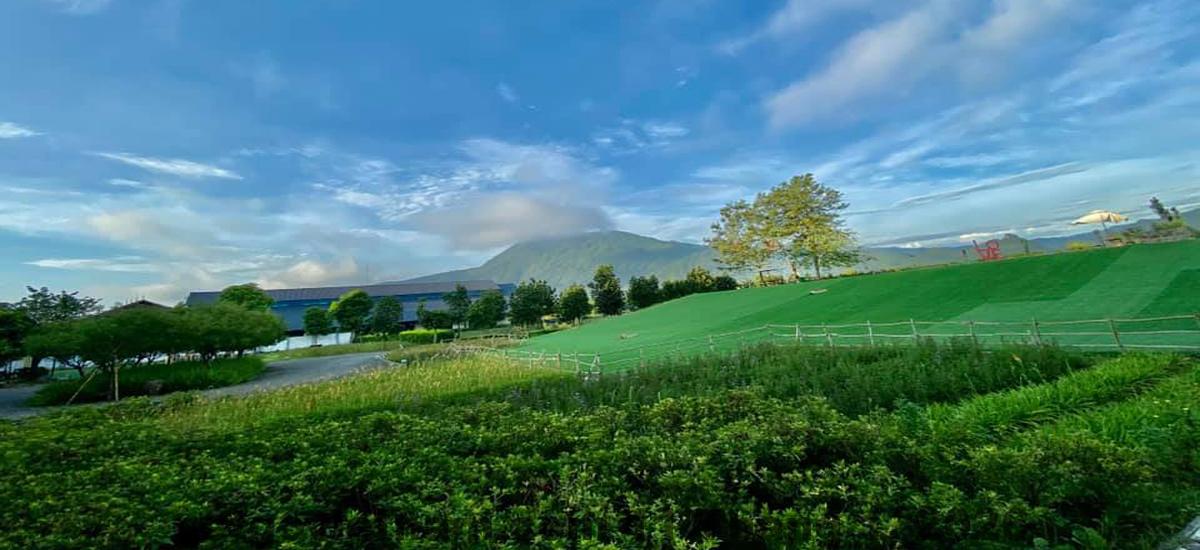 Toàn cảnh Khách sạn An Lạc Hòa Bình giữa núi rừng Tân Lạc