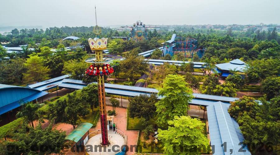 Toàn cảnh khu du lịch Đảo Ngọc Xanh Phú Thọ nhìn từ trên cao với sông nước và khu vui chơi