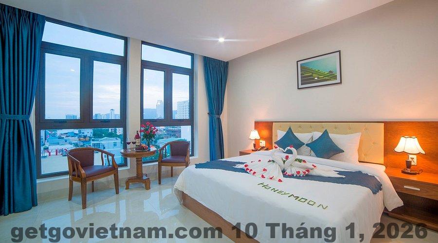 Khu vực sảnh lễ tân Toan Thang Hotel