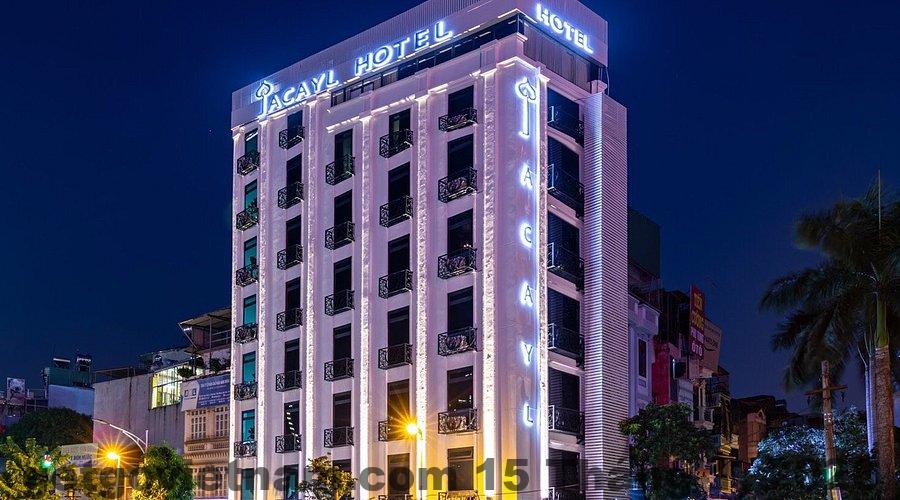 Ăn sáng tại Jacayl Hotel