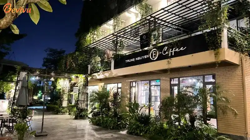 Quán cà phê và hàng ăn địa phương gần Khách sạn Nhu Loan Phổ Yên