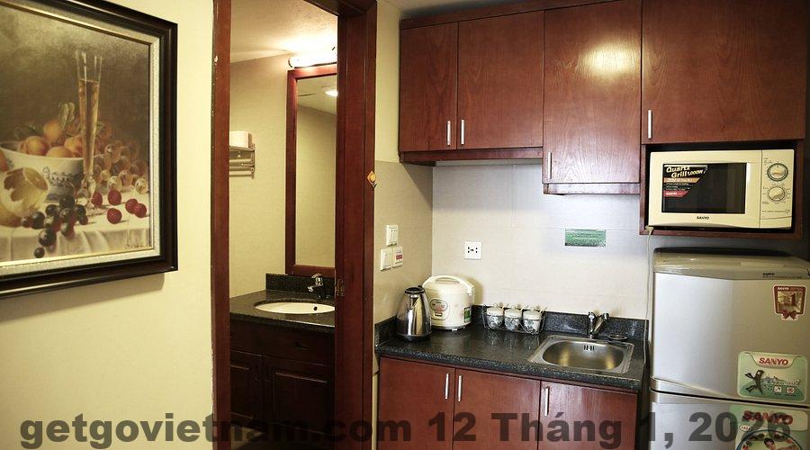 Không gian phòng ngủ hiện đại tại khách sạn V-House 5, thiết kế phù hợp cho mọi khách du lịch.