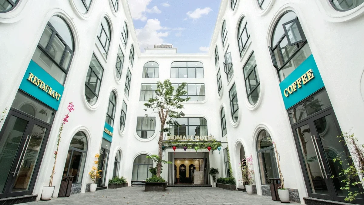 Momali Hotel Ninh Bình – không gian sạch sẽ, hiện đại, phù hợp với các chuyến du lịch nghỉ dưỡng.