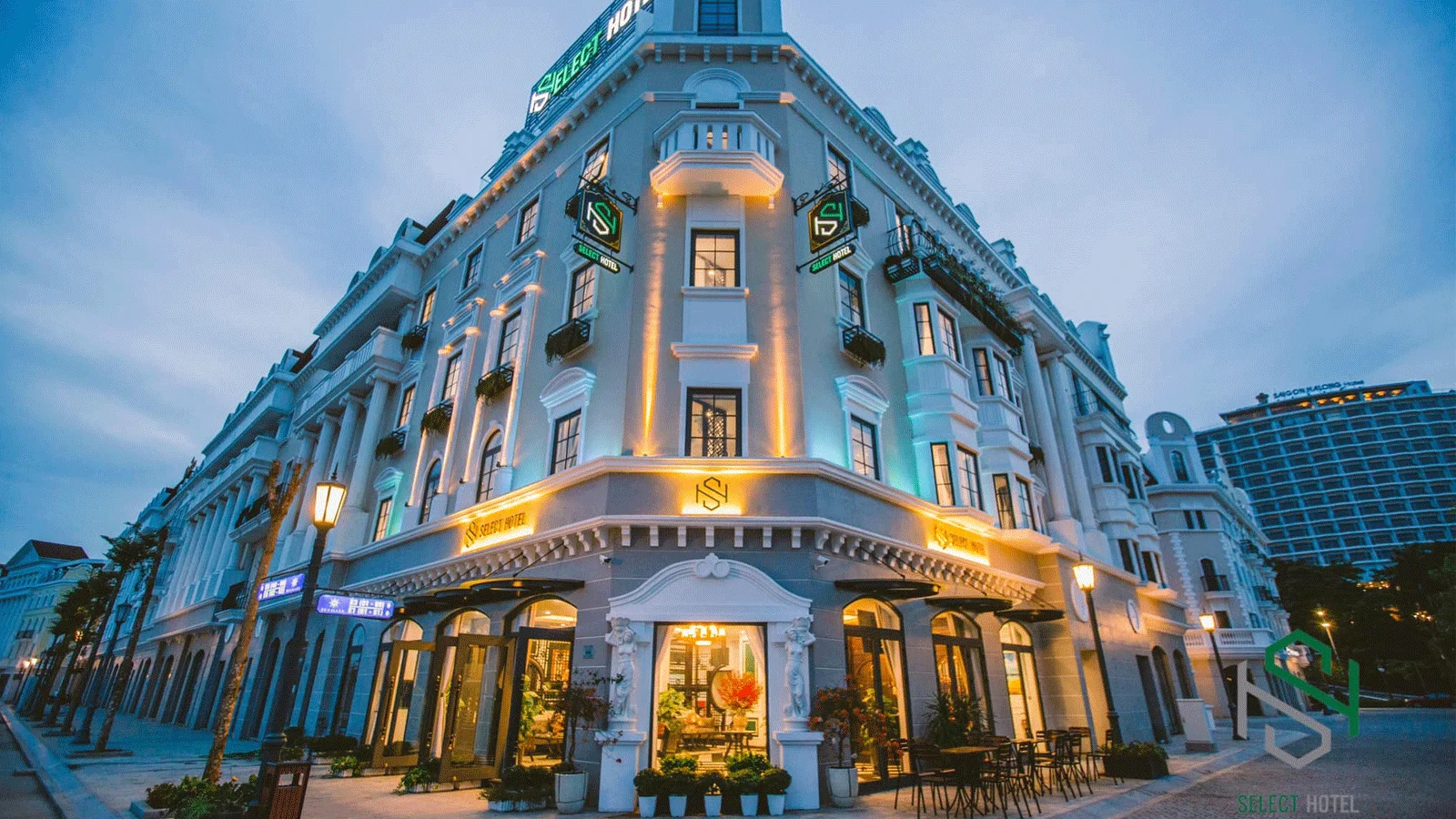 Phòng ngủ Tâm Thắng Hotel thiết kế hiện đại, tông màu sáng, sạch sẽ và gọn gàng