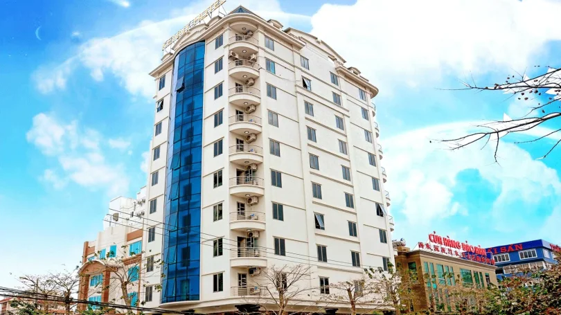 Khu vực nhà hàng buffet sáng tại The Watson Premium Halong Hotel