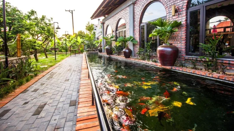 Bữa sáng tại Lotus 68 với các món ăn Á và Âu