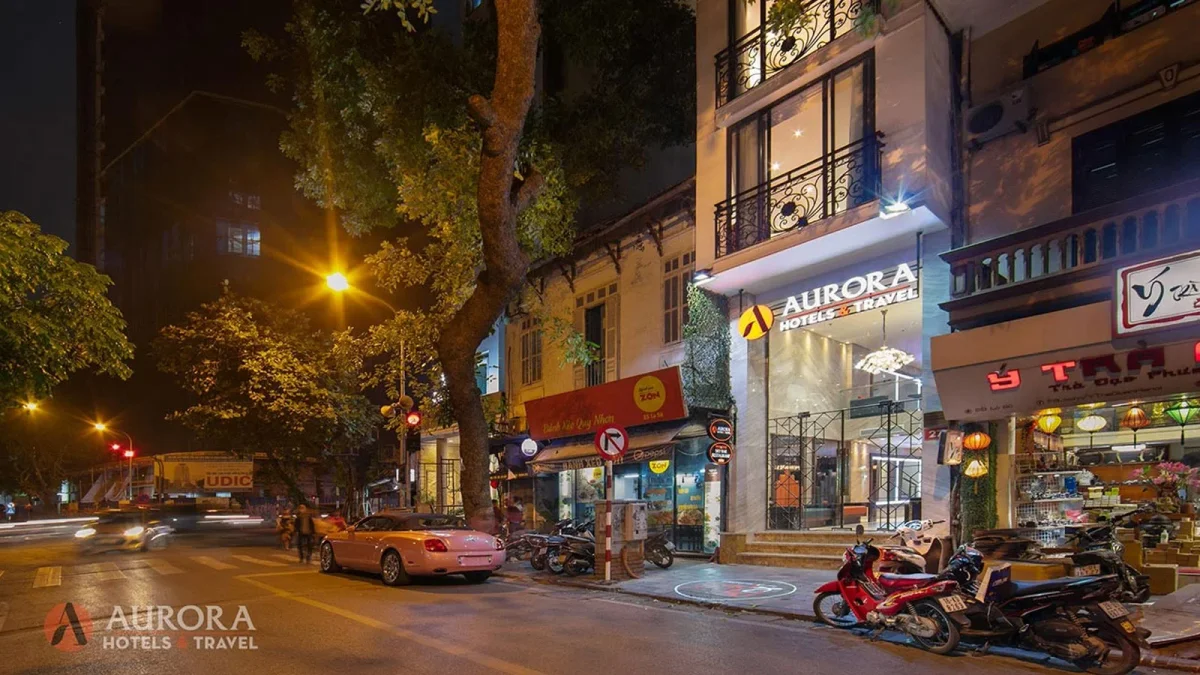 Toàn cảnh AURORA ĐỒNG VĂN Boutique Hotel từ xa
