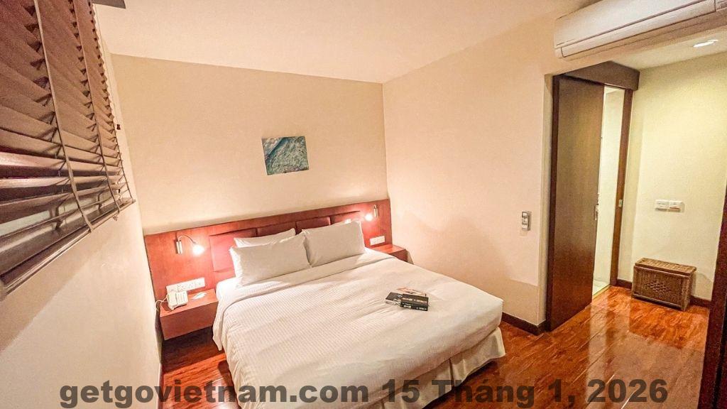 Không gian phòng rộng so với mức giá tại Duc Hoang Residence & Hotel West Lake