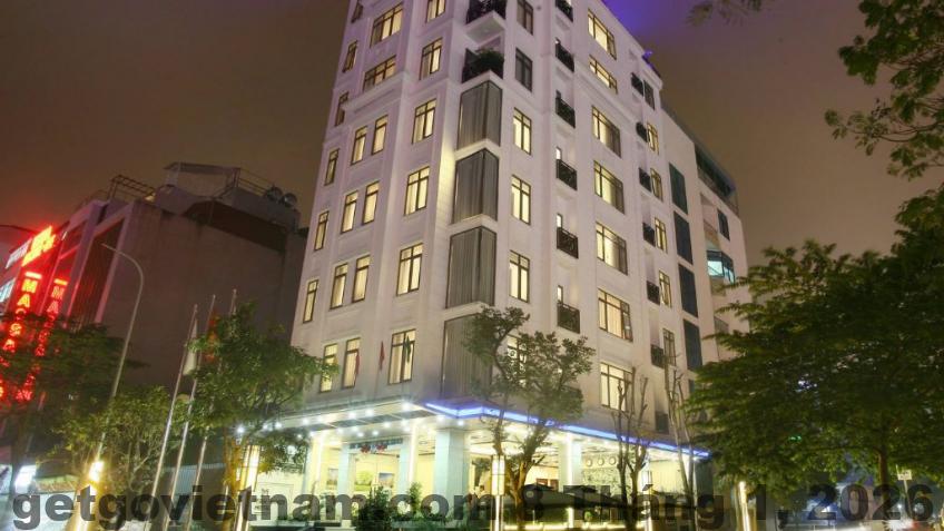 So sánh phân khúc giá khách sạn khu Cầu Giấy với các khách sạn tiện nghi hơn