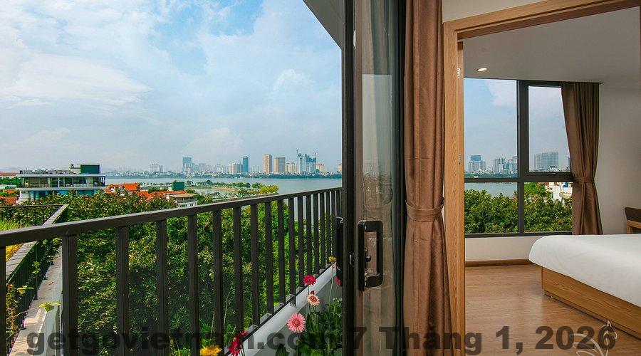 View Hồ Tây nhìn từ phòng Westlake Pearl Suites & Spa, không gian thoáng và yên tĩnh