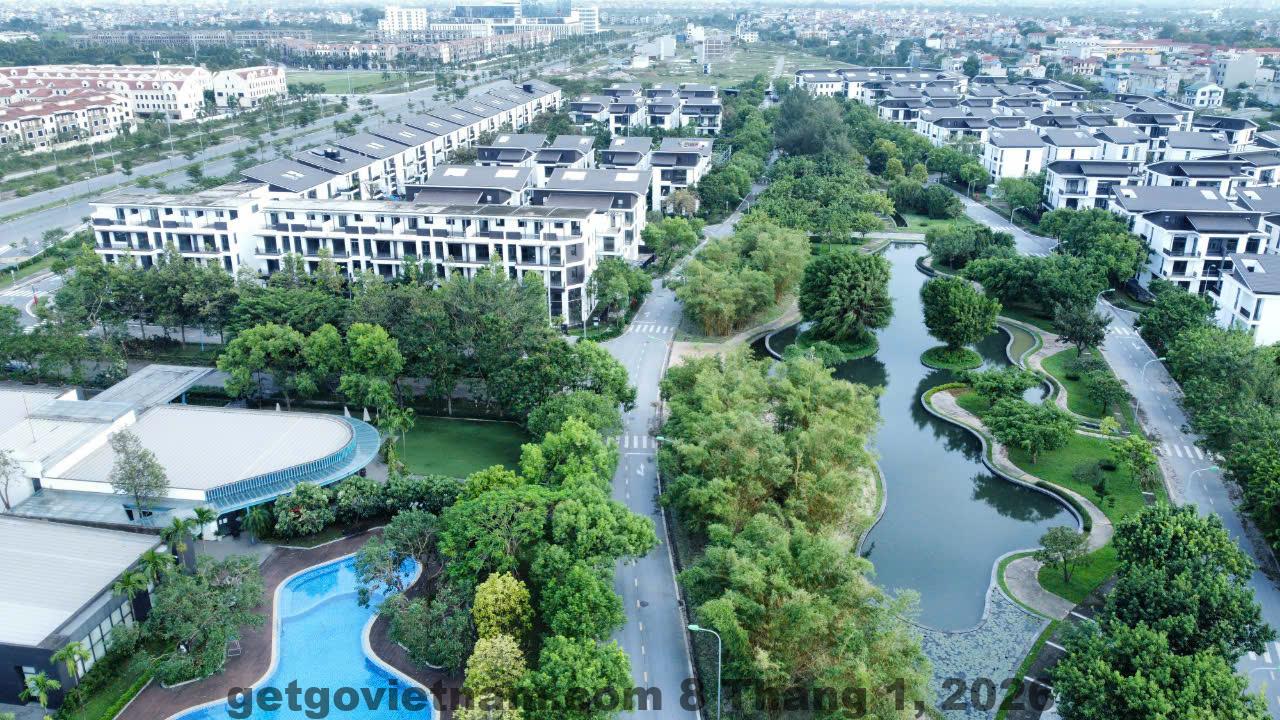 Nhân viên khách sạn thân thiện và chuyên nghiệp.